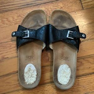 UGG Nomad black leather sandal